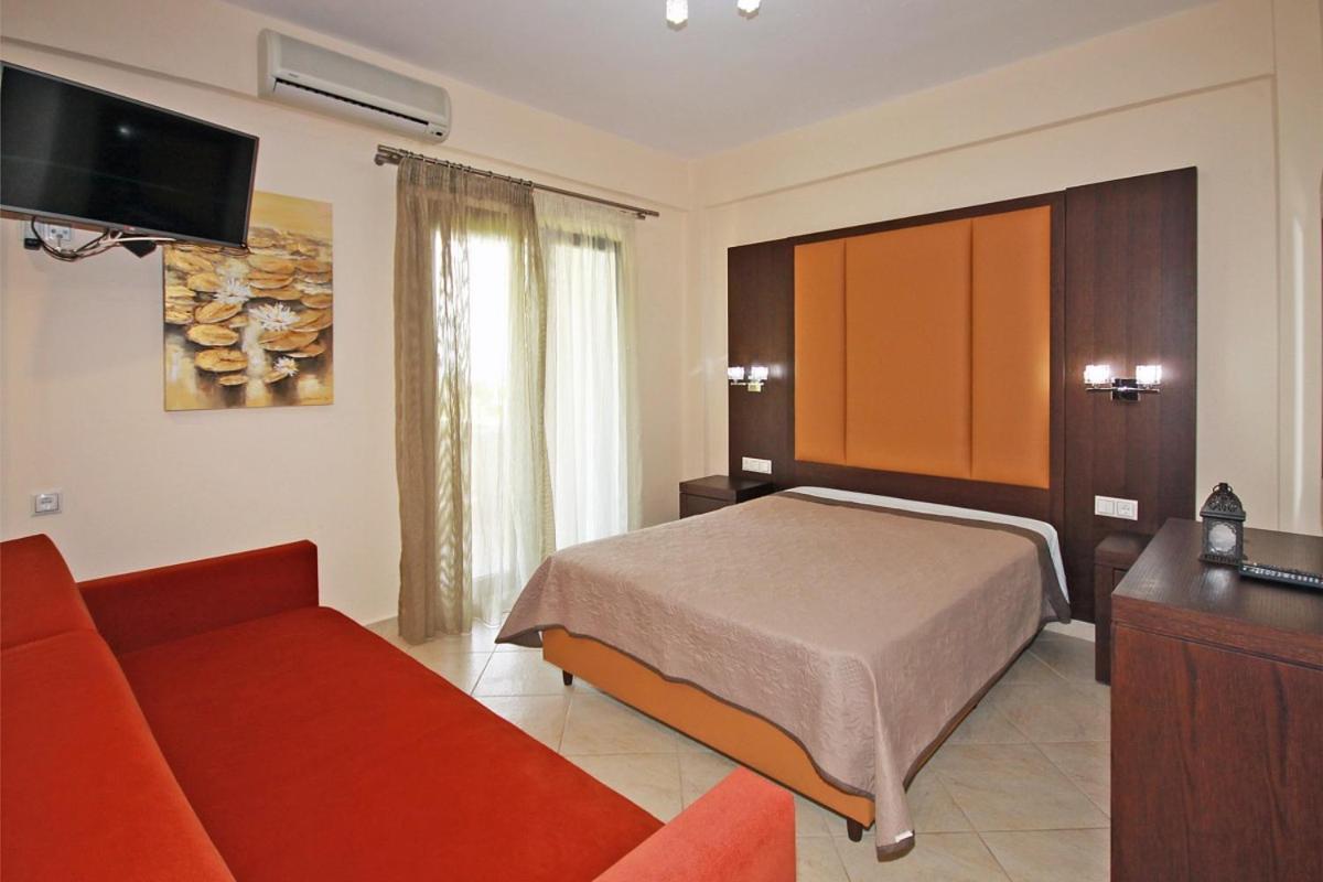 Stamos Apartments And Studios Вурвуру Экстерьер фото