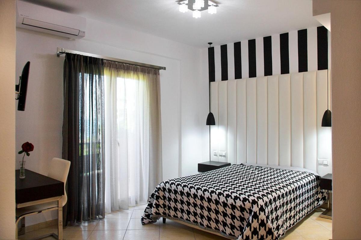Stamos Apartments And Studios Вурвуру Экстерьер фото