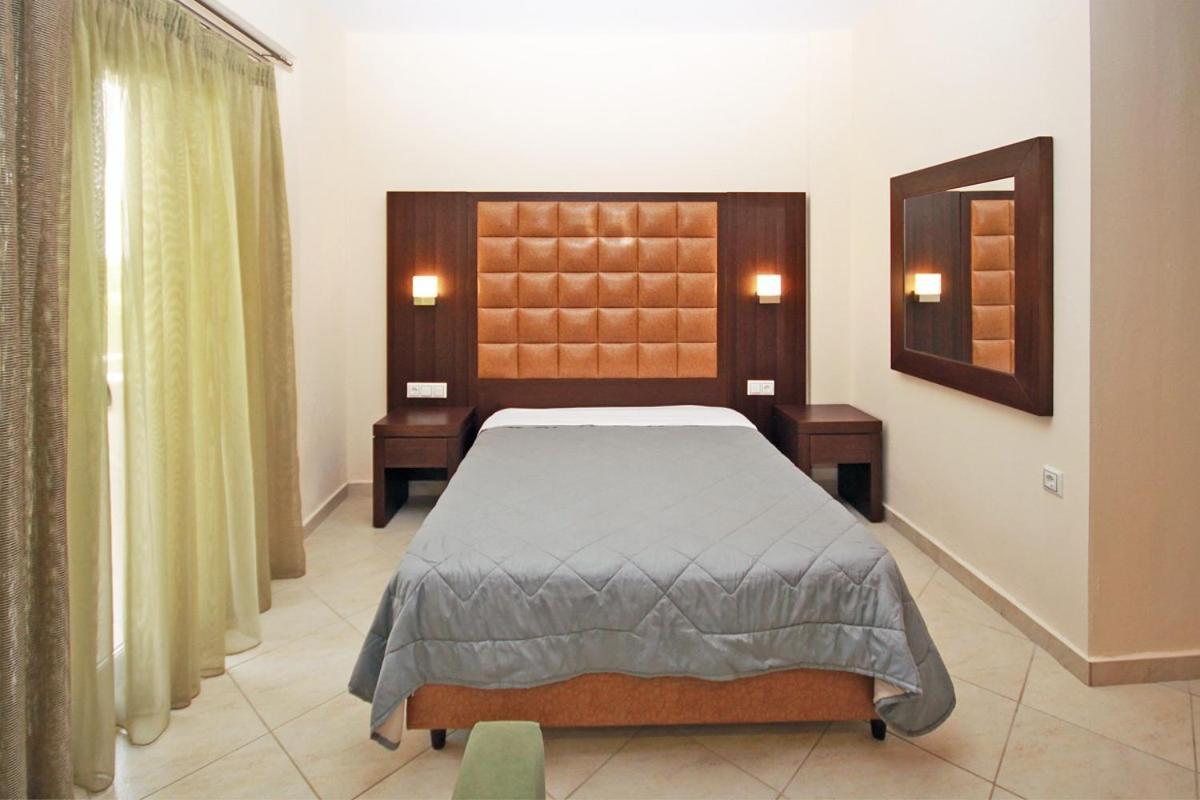 Stamos Apartments And Studios Вурвуру Номер фото